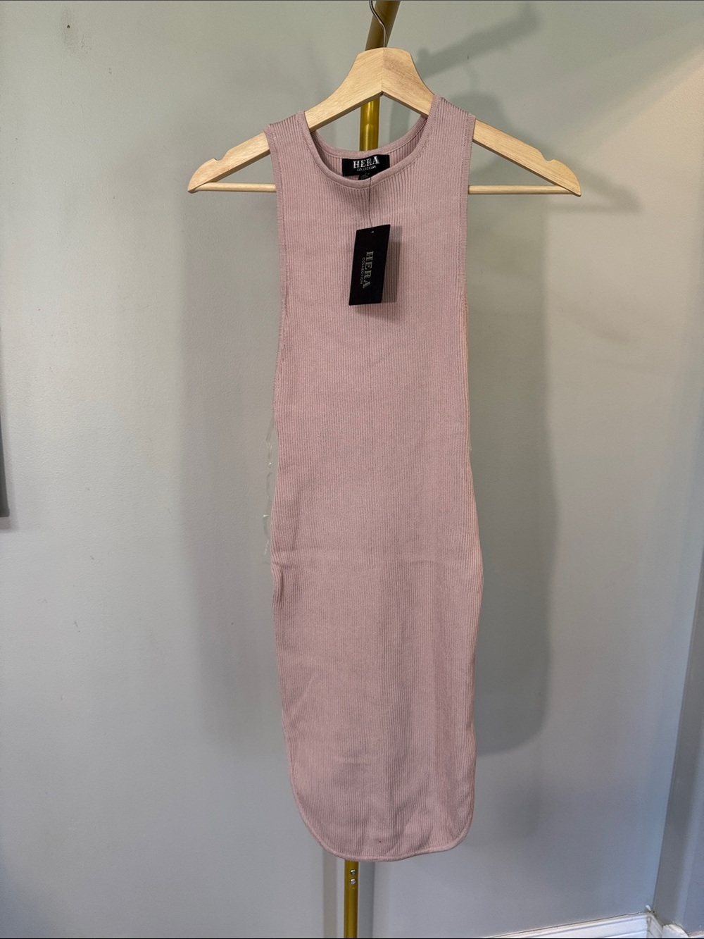 Hera collection Sleeveless racer back Ribbed Midi Dress in Dusty Rose NWT S
